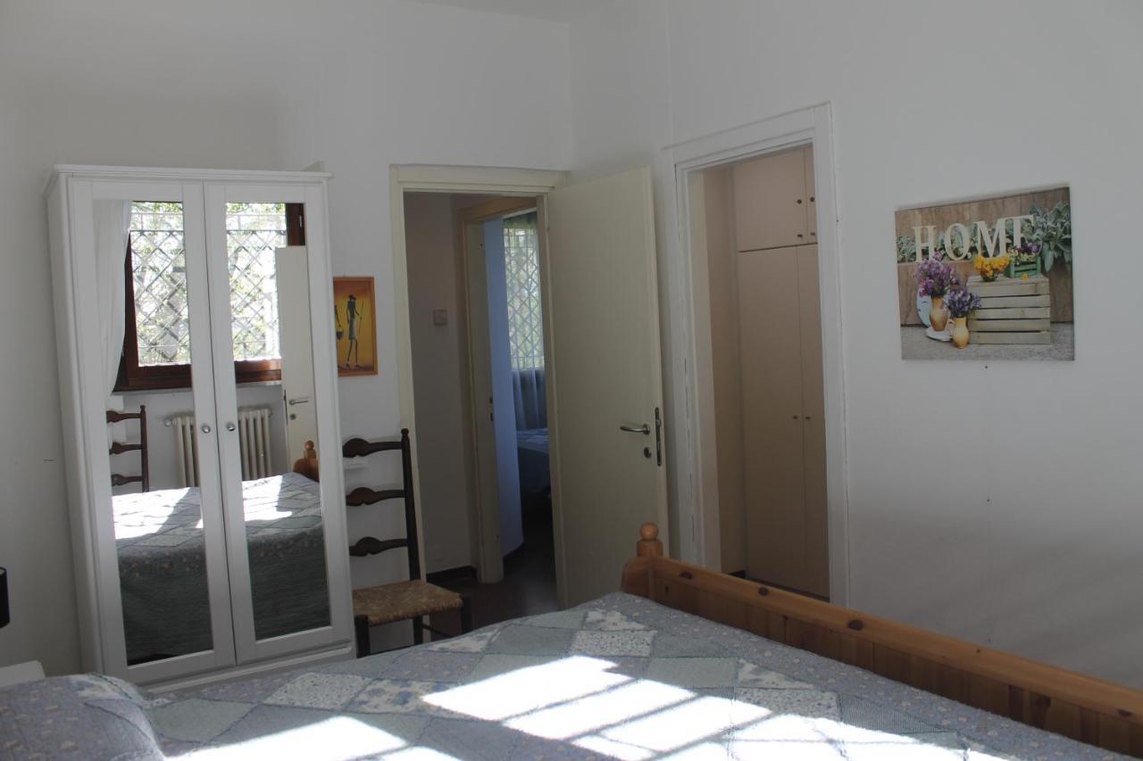 Casa Vacanze Tana Della Volpe Испра Екстериор снимка